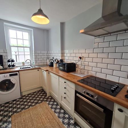 Picturesque 2 Bedroom Miners Cottage Near Bike Park Wales & Brecon Beacons Мертир-Тидвилл Экстерьер фото