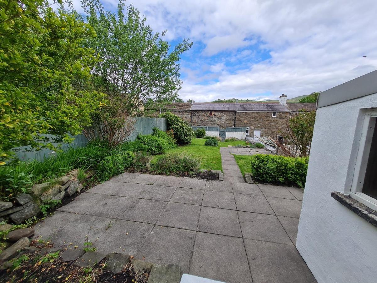 Picturesque 2 Bedroom Miners Cottage Near Bike Park Wales & Brecon Beacons Мертир-Тидвилл Экстерьер фото